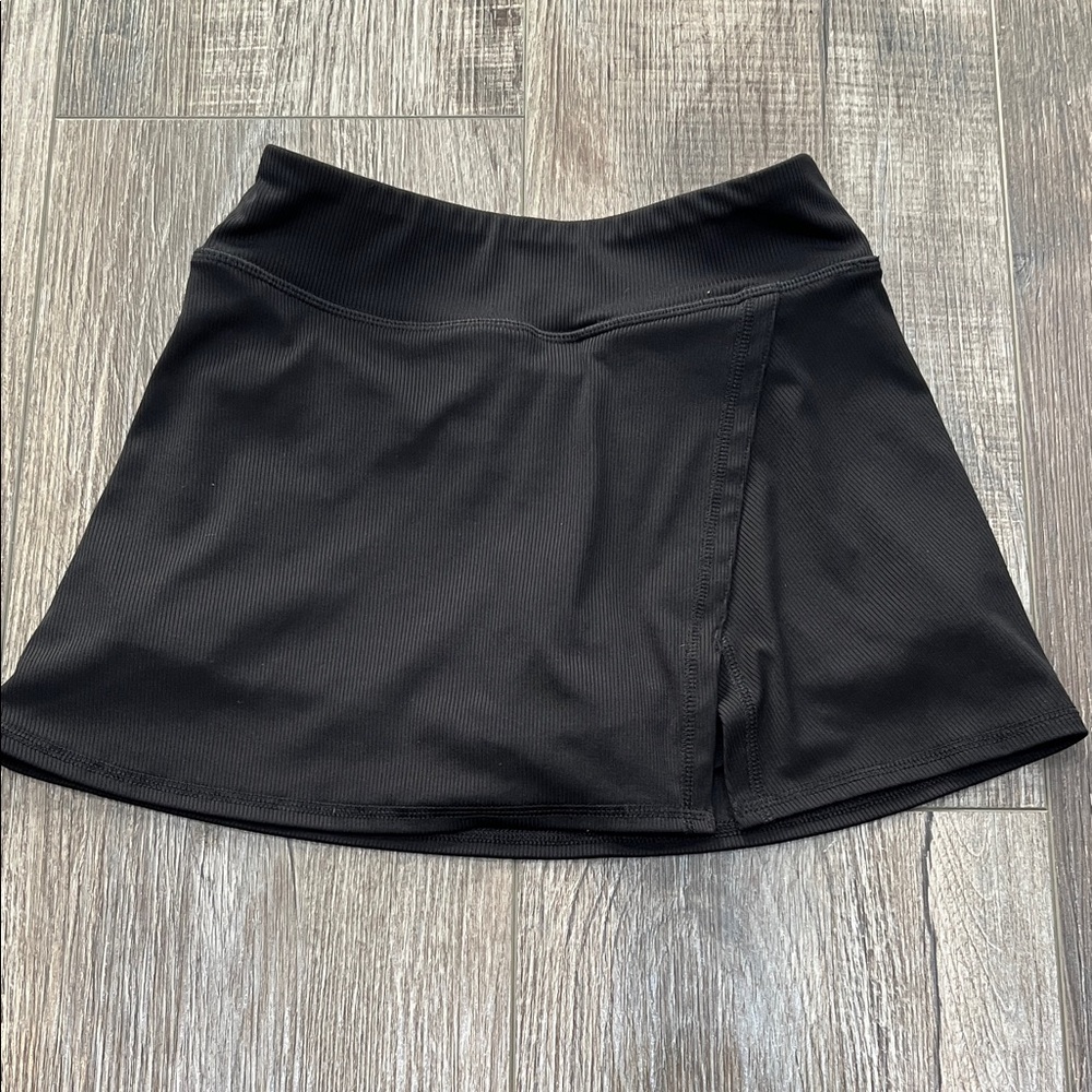Girls Old Navy Go-Dry Active Skirt Built in Biker Shorts. L 10-12